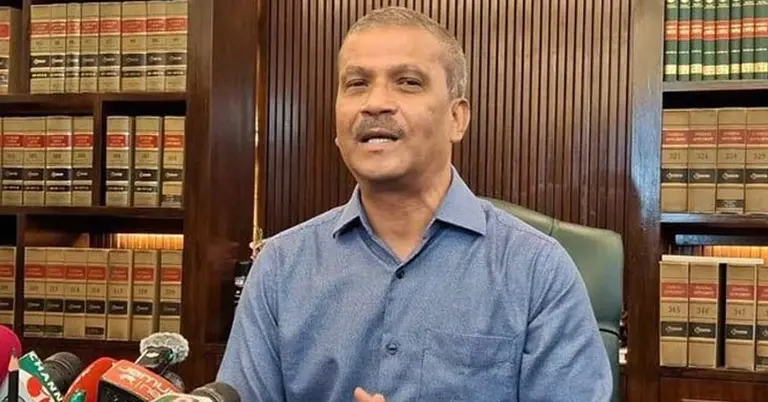 সরকারি চাকরির অধ্যাদেশ পুনর্বিবেচনার সুযোগ আছে: আইন উপদেষ্টা